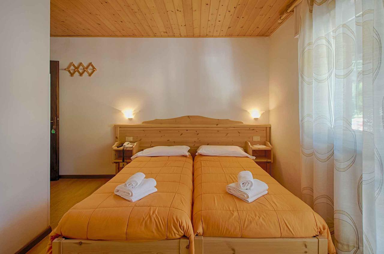 Hotel Aurora Rocca Pietore Buitenkant foto